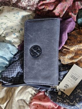 CXL Navy Blue Wristlet Wallet
